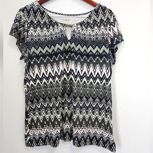 Cleo Abstract Tee - Size US L - NWOT